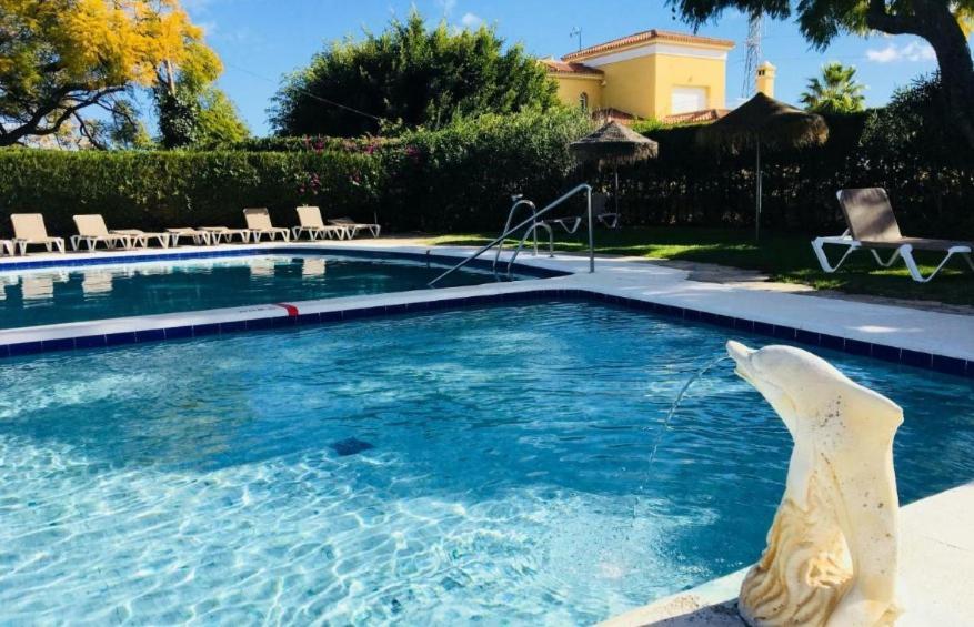 Habitacion Deluxe Con Bano Privado En Atalaya Apartagolf, Estepona Kültér fotó