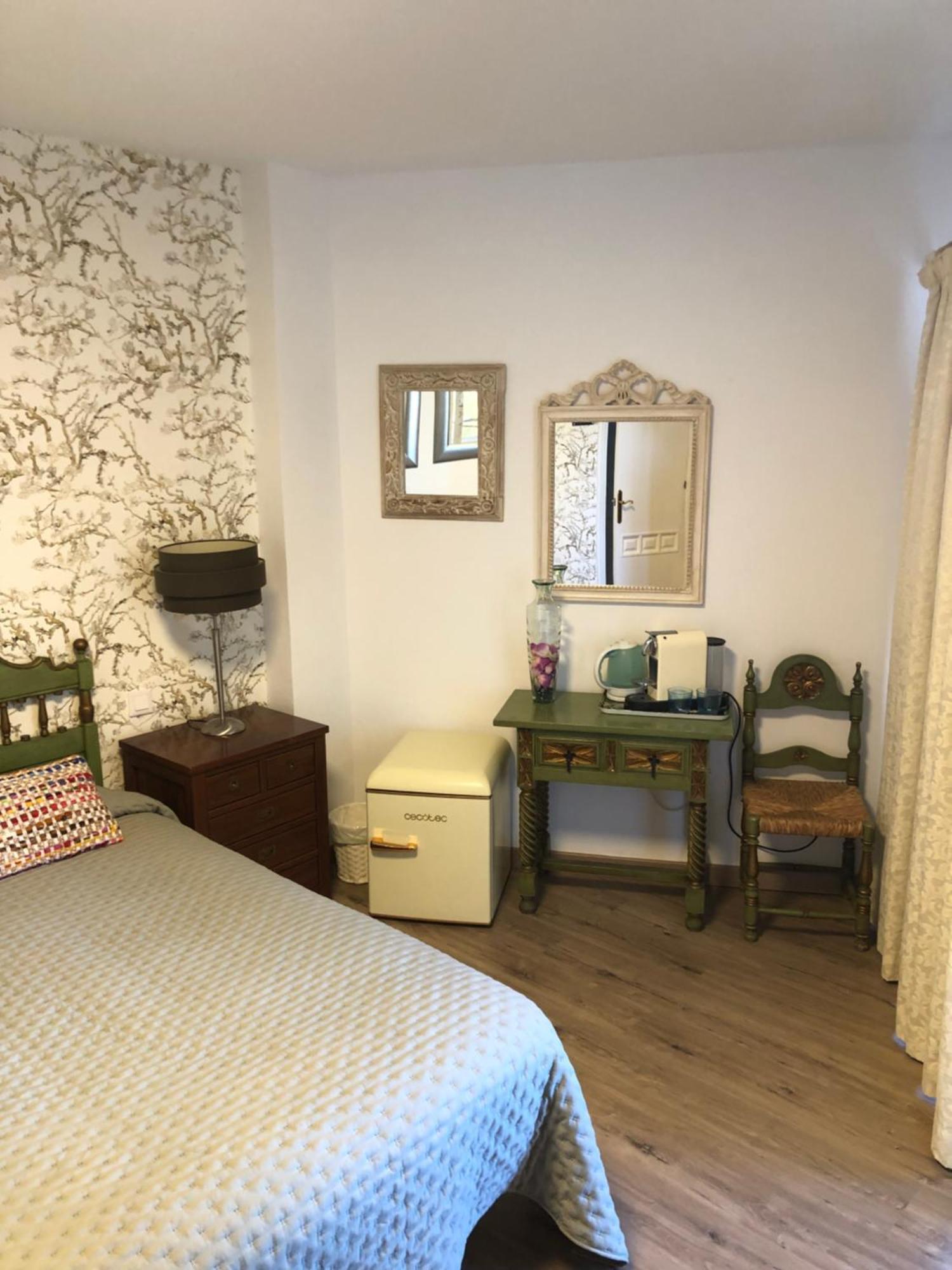 Habitacion Deluxe Con Bano Privado En Atalaya Apartagolf, Estepona Kültér fotó